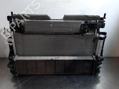 Used Radiator set Radiator set 37284742 37284742