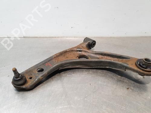 Used Left front suspension arm TOYOTA YARIS (_P13_) 1.5 Hybrid (NHP130_, NHP130) (101 hp) 18236833
