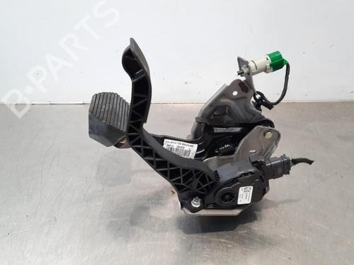Used Pedal OPEL CROSSLAND X / CROSSLAND (P17, P2QO) 1.2 (75) (110 hp) 15233616