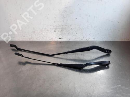 Used Front windshield wiper arm RENAULT TRAFIC III Van (FG_) 2.0 dCi 120 (FGMN) (120 hp) 23620541