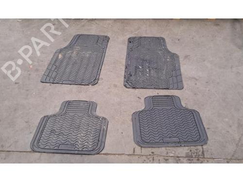 Andre OPEL CORSA F (P2JO) 1.2 (68) (101 hp) 31076495