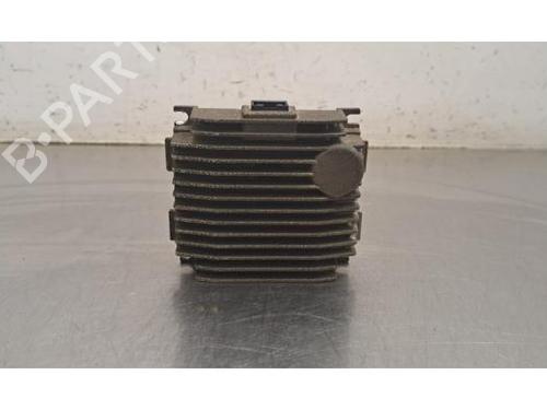 electronic-module-porsche-taycan-y1a-2019-34105193 main image