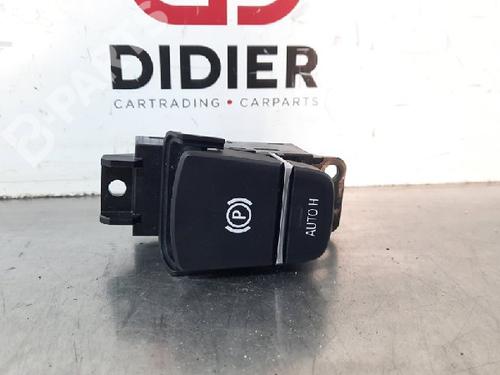 Used Switch Switch BMW X3 (G01, F97, G08) sDrive 18 d (150 hp) 10881101 10881101