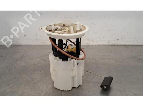 Used Fuel pump VOLVO V40 Hatchback (525) D2 (120 hp) 24137038