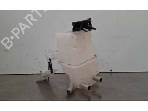 expansion-tank-toyota-bz4x-_eam1_-2021-34254460 main image