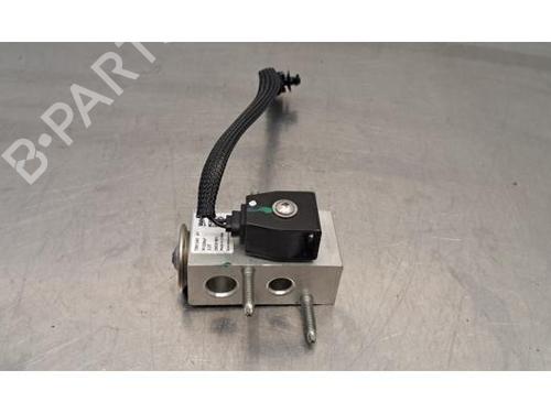 Used Electronic sensor Electronic sensor PEUGEOT 308 III (FB_, FH_, FP_, F3_, FM_) e-308 (FMZKWZ) (156 hp) 40517938 40517938