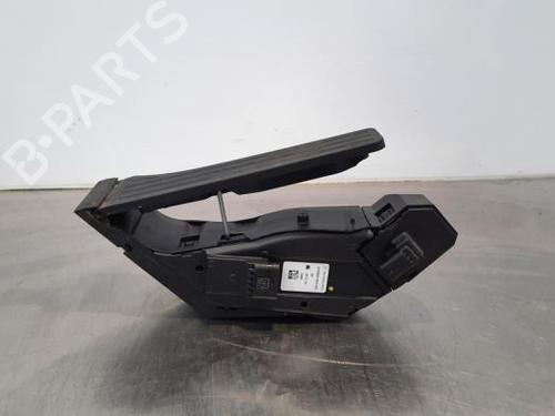 BP18236584I4 main image