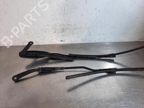 Front windshield wiper arm MERCEDES-BENZ GLC Coupe (C253) 250 d 4-matic (253.309) | BP23623925C143 