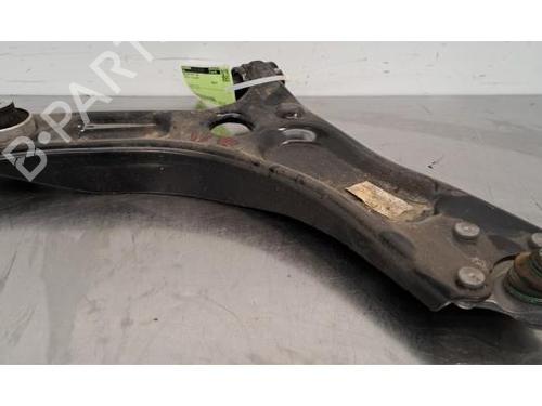 Used Right front suspension arm CITROËN C3 IV (CC_, CB_) ë-C3 (CBZYAZ) (113 hp) 30365174
