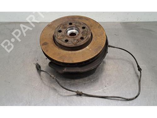 Used Left front steering knuckle MERCEDES-BENZ GLA-CLASS (X156) GLA 200 (156.943) (156 hp) 24014928