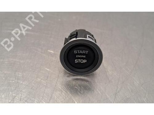 switch-land-rover-range-rover-velar-l560-2017-33743805 main image