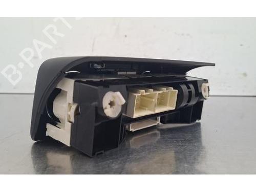 Climate control AUDI A1 (8X1, 8XK) 1.6 TDI | BP36382417I5 - Image 4