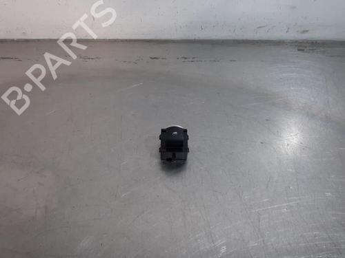 switch-alfa-romeo-giulia-952_-2015-33277759 main image