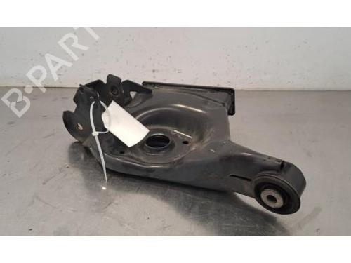 Venstre bak bærearm RENAULT MEGANE IV Hatchback (B9A/M/N_) 1.6 E-TECH 160 (B9NH) (160 hp) 29871754
