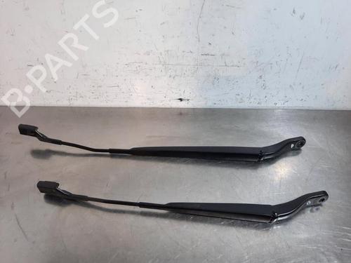 Used Front windshield wiper arm PEUGEOT 208 II (UB_, UP_, UW_, UJ_) 1.5 BlueHDI 100 (102 hp) 23599152