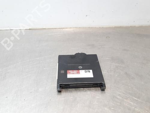 Used Electronic module TOYOTA YARIS (_P13_) 1.5 Hybrid (NHP130_, NHP130) (101 hp) 15031127