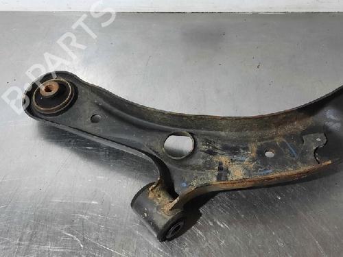 Used Right front suspension arm SUZUKI SWIFT IV (FZ, NZ) 1.2 (AZH412, ZC72S) (94 hp) 10875224
