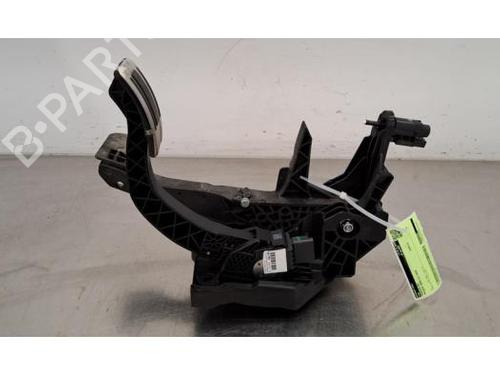 Used Pedal PEUGEOT 308 III (FB_, FH_, FP_, F3_, FM_) e-308 (FMZKWZ) (156 hp) 30605105