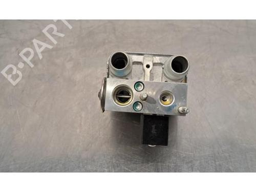 AC radiator PEUGEOT 308 III (FB_, FH_, FP_, F3_, FM_) e-308 (FMZKWZ) | BP29984985M32