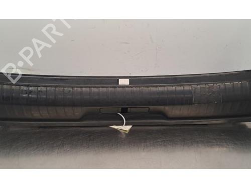 Bagagerumsbeklædning PEUGEOT 308 III (FB_, FH_, FP_, F3_, FM_) PureTech 130 (FPHNSL, FPHNST) (131 hp) 30605204