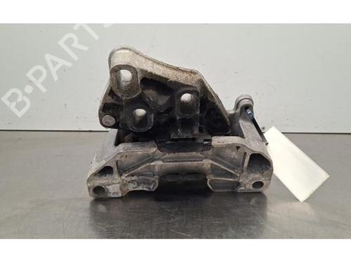Used Engine mount Engine mount MERCEDES-BENZ GLA (H247) GLA 180 (247.784) (136 hp) 33997453 33997453