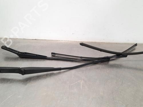 Front windshield wiper arm AUDI A6 C7 (4G2, 4GC) 2.0 TDI 4G1955407D