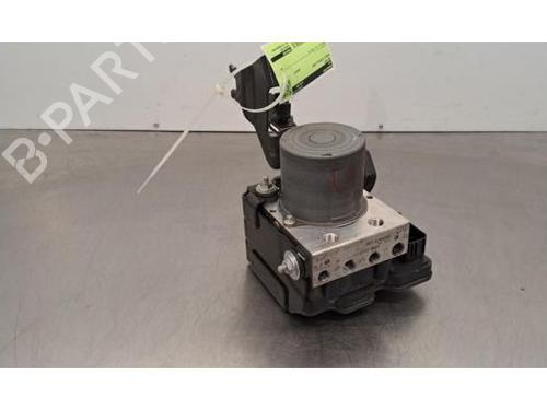 Used ABS pump RENAULT CAPTUR II (HF_) Blue dCi 115 (HFAD) (116 hp) 30521620