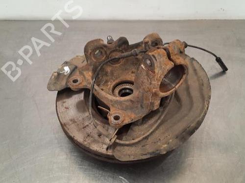 Used Right front steering knuckle BMW X4 (F26) xDrive 20 d (190 hp) 18237136