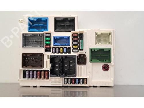 Used Fuse box PEUGEOT 308 III (FB_, FH_, FP_, F3_, FM_) PureTech 130 (FPHNSL, FPHNST) (131 hp) 25795907