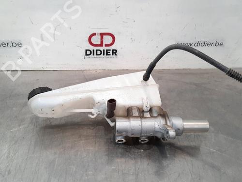 Used Brake master cylinder PEUGEOT EXPERT Van (V_) 1.5 BlueHDi 120 (120 hp) 10896723