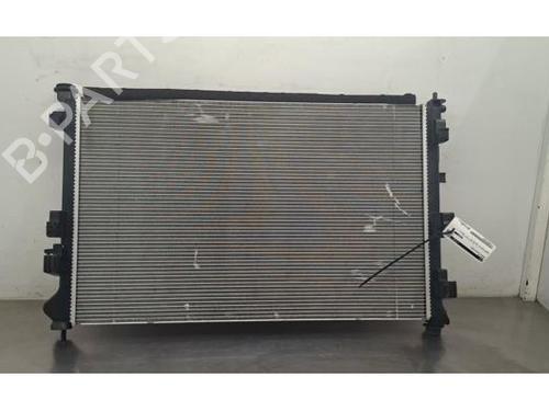 Used Water radiator Water radiator RENAULT AUSTRAL E-TECH 200 Hybrid (HGM2) (199 hp) 40285393 40285393