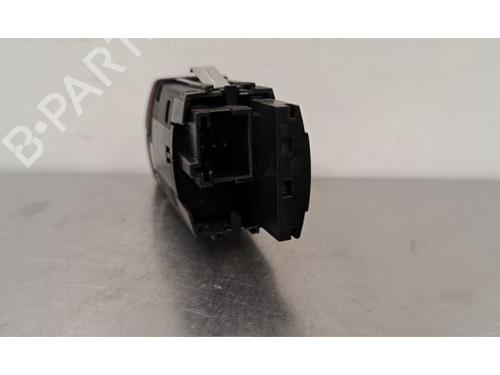 Warning switch BMW X2 (F39) sDrive 18 i | BP29881494I22