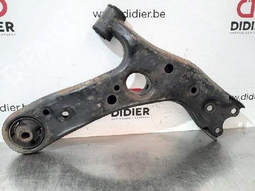 Used Left front suspension arm TOYOTA AURIS (_E18_) 1.8 Hybrid (ZWE186_, ZWE186R) (136 hp) 10873603