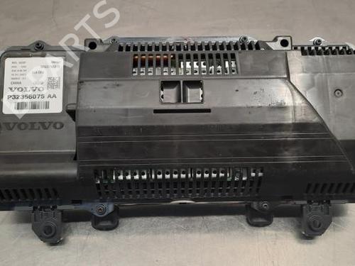 Instrument cluster VOLVO XC60 II (246) B5 Mild-Hybrid AWD | BP21673912C47 