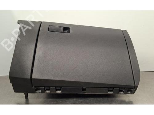 Handskerum VW POLO VI (AW1, BZ1, AE1) 1.0 MPi (80 hp) 31371972