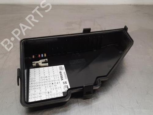 Used Fuse box VOLVO V90 II Estate (235) D5 AWD (235 hp) 23591205