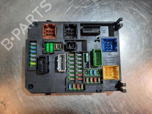 Fuse box PEUGEOT 308 II (LB_, LP_, LW_, LH_, L3_) 1.6 BlueHDi 120 | BP29468049E1 