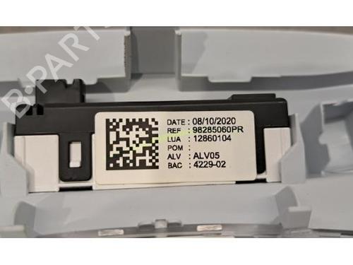 Interior roof light PEUGEOT 308 SW II (LC_, LJ_, LR_, LX_, L4_) 1.2 THP 110 | BP23637233I8
