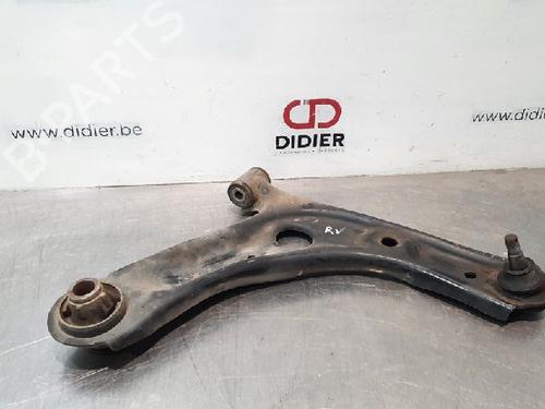 Used Right front suspension arm TOYOTA AYGO (_B4_) 1.0 (KGB40) (69 hp) 10893084