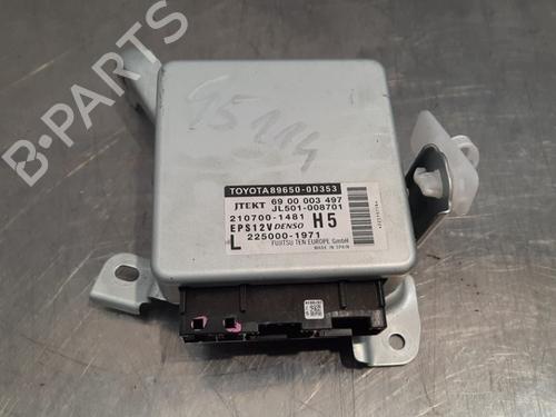 Servostyring. Styringsenhed TOYOTA YARIS (_P13_) 1.5 Hybrid (NHP130_, NHP130) (101 hp) 15293106