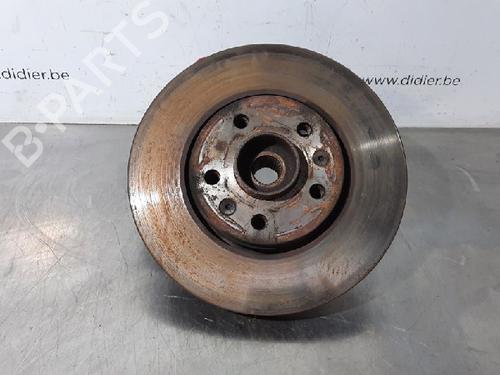 Used Right front steering knuckle OPEL VIVARO B Bus (X82) 1.6 CDTI (06) (116 hp) 10874544