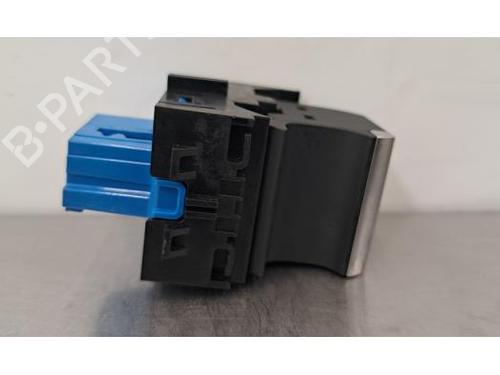 Switch PEUGEOT 2008 II (UD_, US_, UY_, UJ_, UR_, UC_) 1.2 PureTech 130 (USHNS, URHNS) | BP26968206I30 