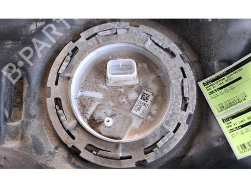 Used Fuel pump BMW X1 (U11) xDrive 25 e Plug-in-Hybrid (245 hp) 23622512