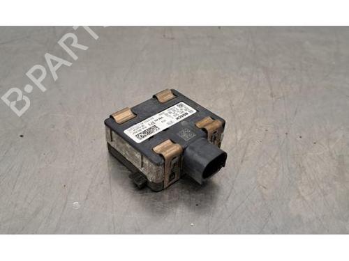 Used Electronic module VW TOURAN (5T1) 2.0 TDI (150 hp) 23641884