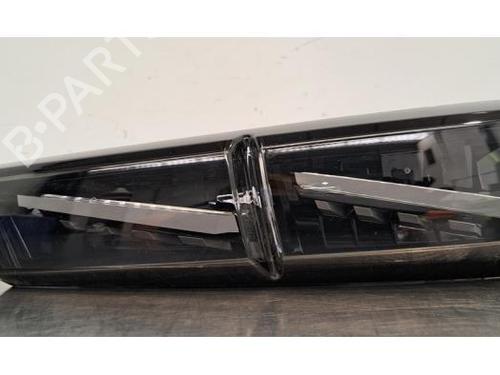 Used Left taillight PEUGEOT 308 III (FB_, FH_, FP_, F3_, FM_) PureTech 130 (FPHNSL, FPHNST) (131 hp) 25610682