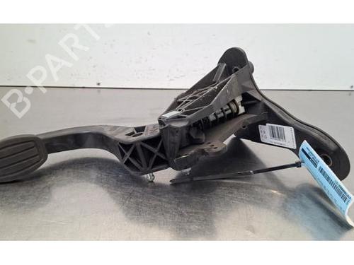 Kløtsj Kløtsj PEUGEOT 2008 II (UD_, US_, UY_, UJ_, UR_, UC_) 1.2 PureTech 100 (USHNK) (101 hp) 34117952 34117952