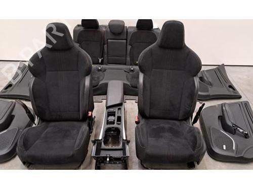 seats-set-renault-megane-iv-hatchback-b9amn_-2015-39645731 main image