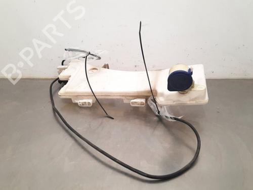 Windscreen washer tank PEUGEOT 5008 II (MC_, MJ_, MR_, M4_) 1.5 BlueHDi 130 (MCYHZJ, MCYHZR, MCYHZX) (131 hp) 17953869