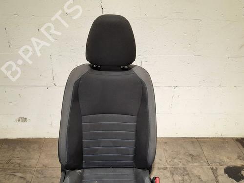 Right front seat TOYOTA YARIS (_P13_) 1.5 Hybrid (NHP130_, NHP130) | BP17564120C16 