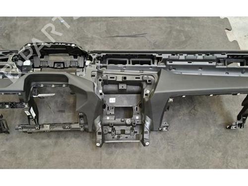 Used Dashboard Dashboard PEUGEOT 308 III (FB_, FH_, FP_, F3_, FM_) e-308 (FMZKWZ) (156 hp) 40289056 40289056